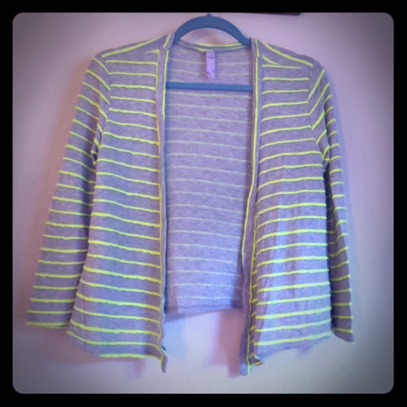 Lightweight Retro Cardigan - Picture 2 of 8